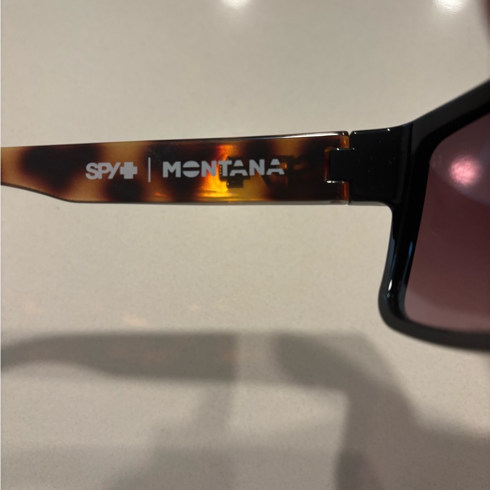 SPY Unisex Montana Black/Honey Tortoiseshell Sunglasses - Picture 2 of 5
